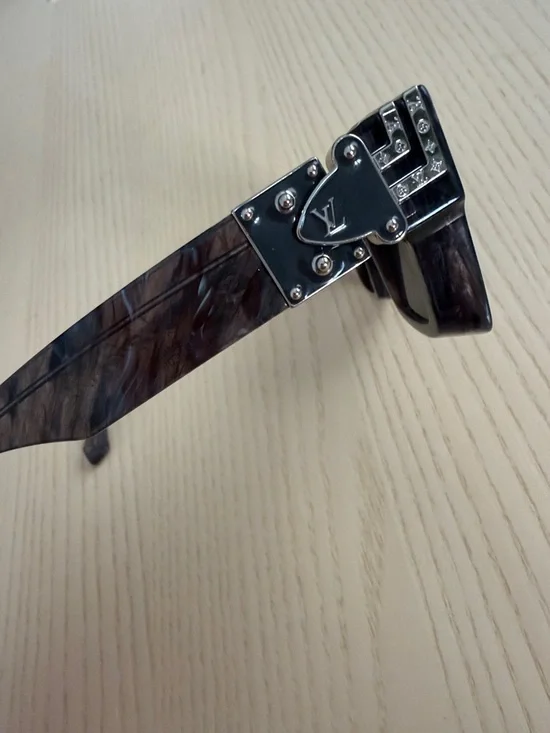 Louis Vuitton Sunglasses - Picture 3 of 13